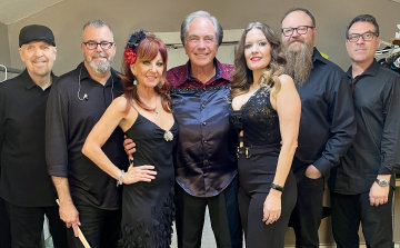 Hot August Nights Cast Pic