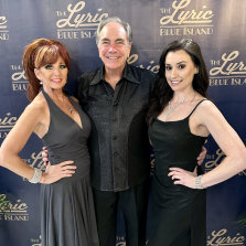 Hot August Nights with Diamond Girls Singers